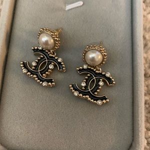 Chanel earring